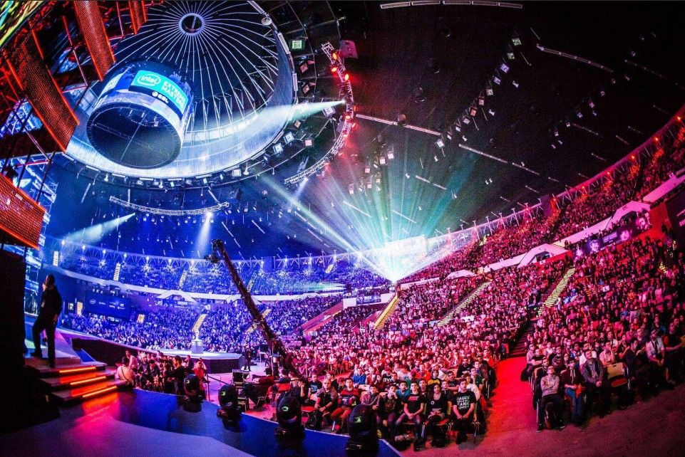 羽毛球队强 羽毛球队强